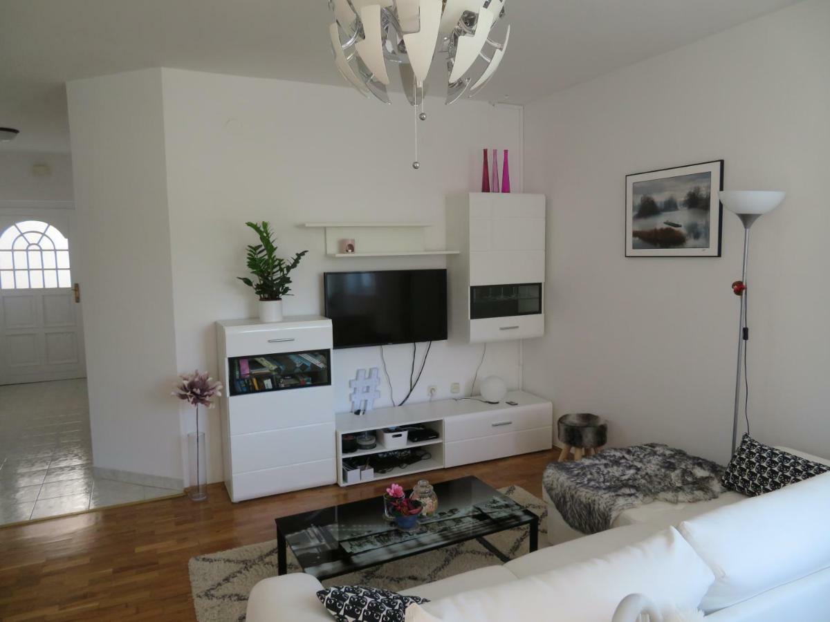 Apartman Eli Rovinj Exterior photo